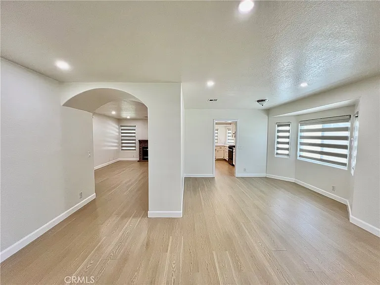 759 E Avenue J6 — Photo 7