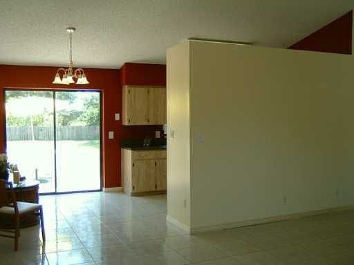 5th image of 7726 Casasia Ct