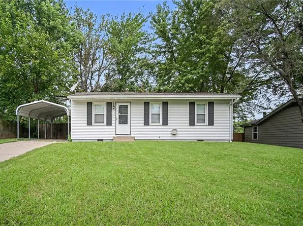 7318 NE 51st St, Kansas City, MO 64119