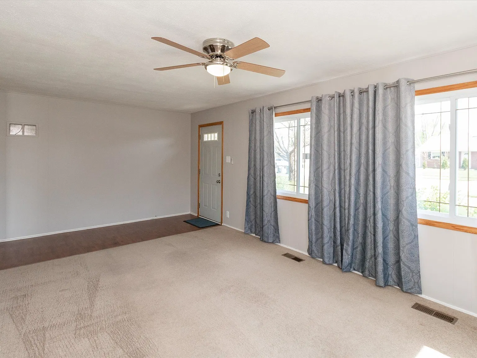 3 bed, 1.0 bath, 864 sqft, $1,450 — Photo 4