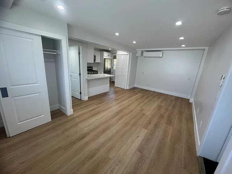 668 Anita St — Photo 13