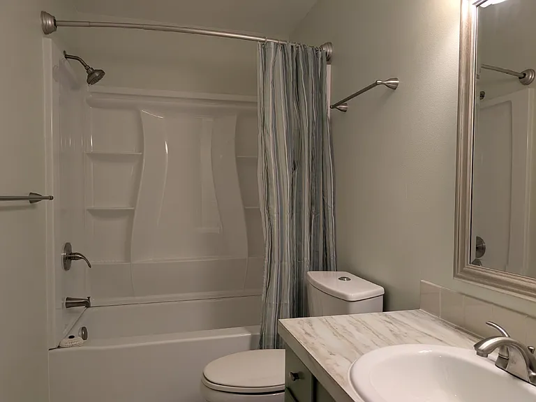 2408 S Gladys Ave — Photo 25
