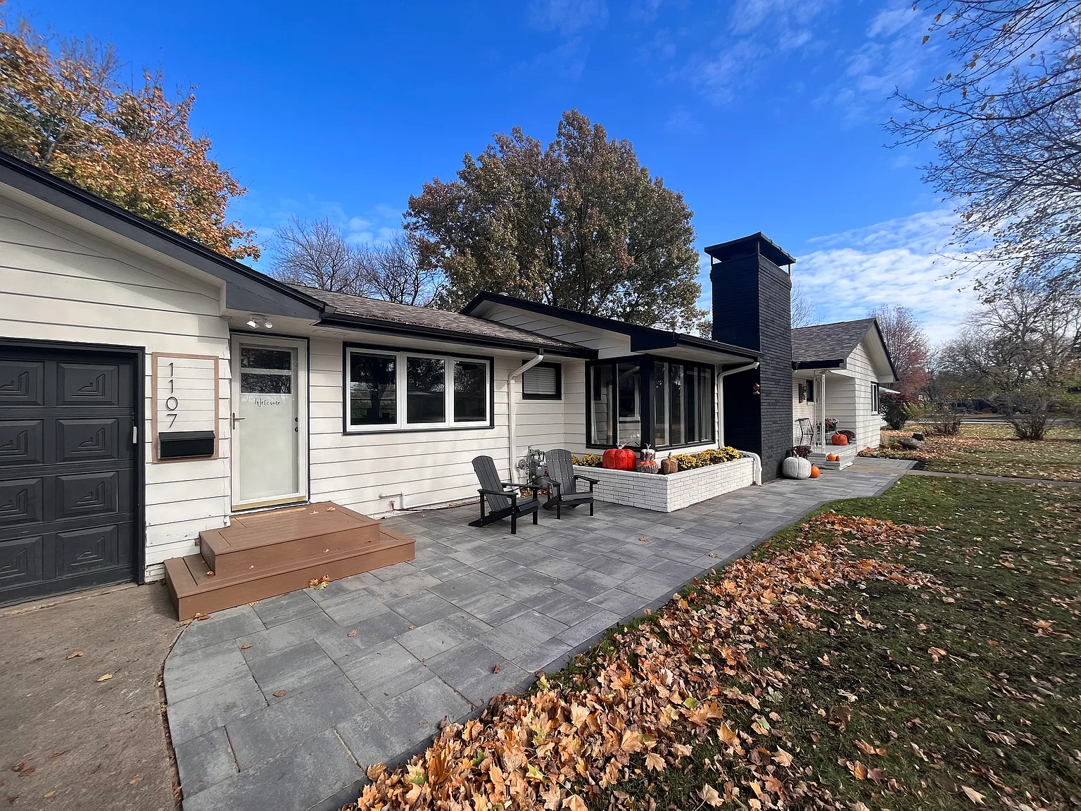 1107 Breezy Meadow Ln — Photo 2