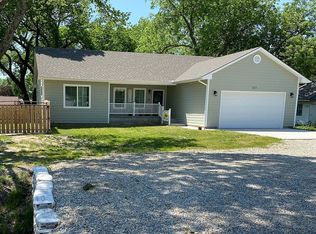 613 S Forrest St, Douglass, KS 67039