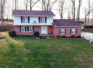 1005 Heatherwood Ln, Orrville, OH 44667