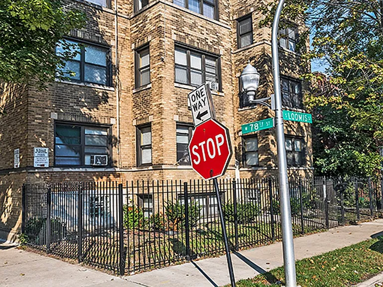 7754 S Loomis — Photo 19
