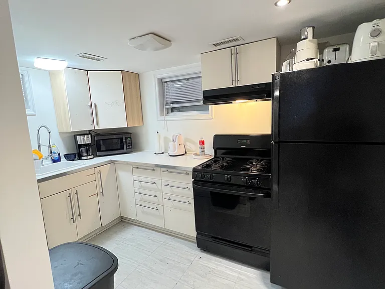 1311 Allison St NW — Photo 7