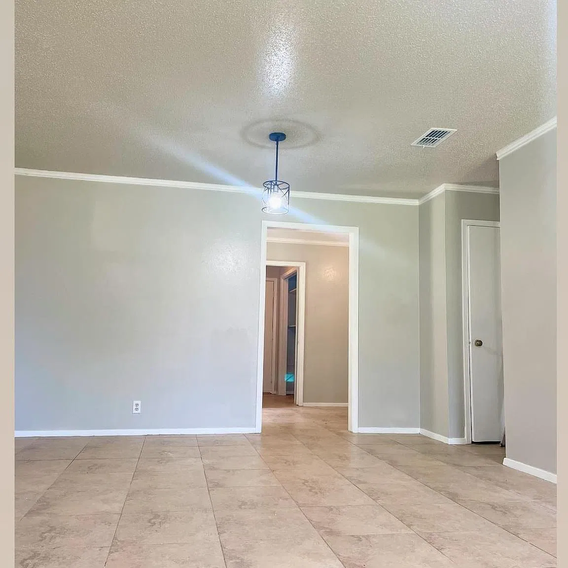 2 bed, 1000 sqft, $1,000 — Photo 1