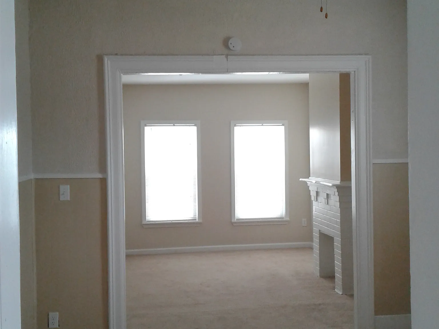 2 bed, $1,000 — Photo 2
