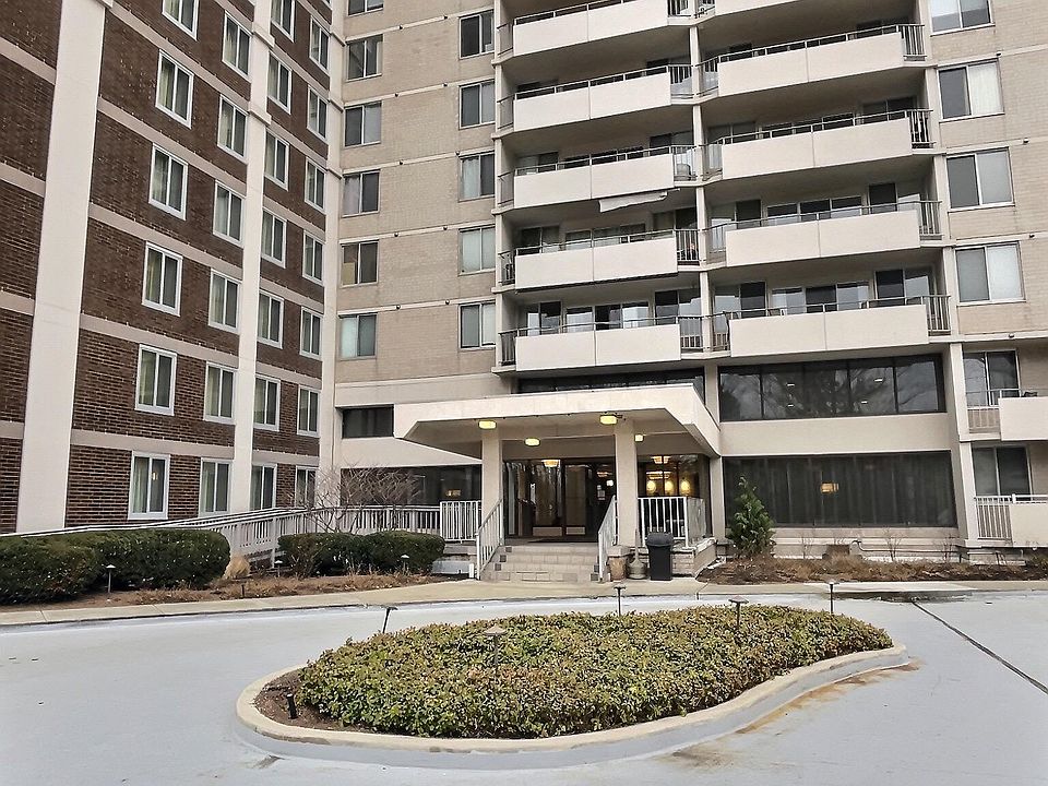 1st image of 12900 Lake Ave #Penthouse 19