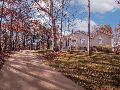 310 Raven Cliff Rd, Cleveland, SC, 29635