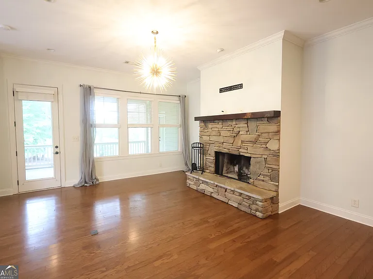 1081 Starboard Dr — Photo 7