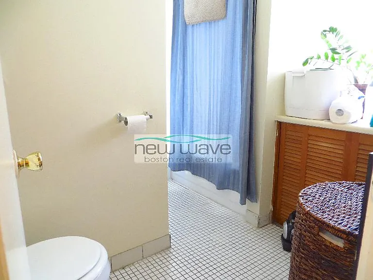 51 Queensberry St #16 — Photo 27