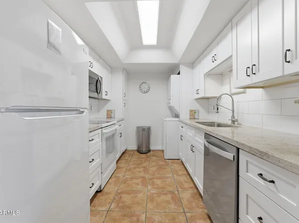 10444 N 69TH Street #210, Paradise Valley, AZ 85253