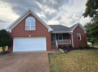 2800 Meadow Gln, Mount Juliet, TN 37122