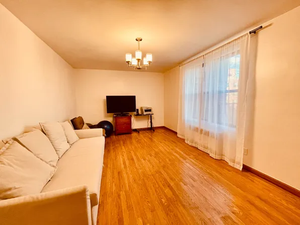 2555 Batchelder St APT 6E, Brooklyn, NY 11235