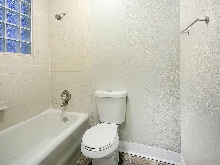 3025 Riverside Ave — Photo 9