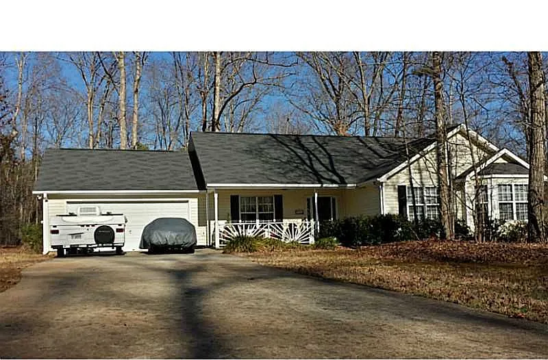 2325 Matthew Ct photo 1