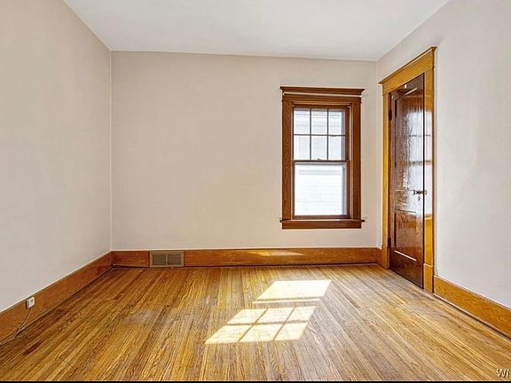 2nd image of 88 Hartwell Rd Floor 2