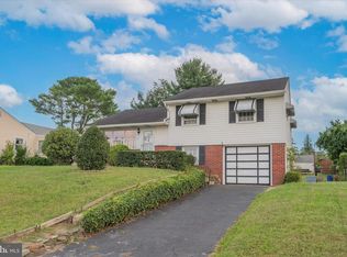 211 Lawrence Rd, Broomall, PA 19008