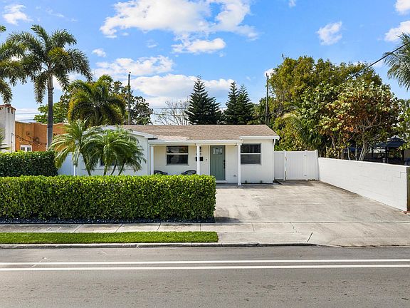 2nd image of 6411 Lake Avenue