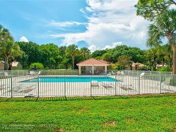 5th image of 1155 E Lancewood Pl