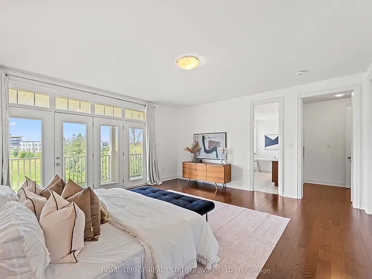 118 Coastline Dr — Photo 16