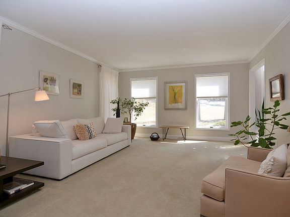 3rd image of 5 Pine Forest Ln