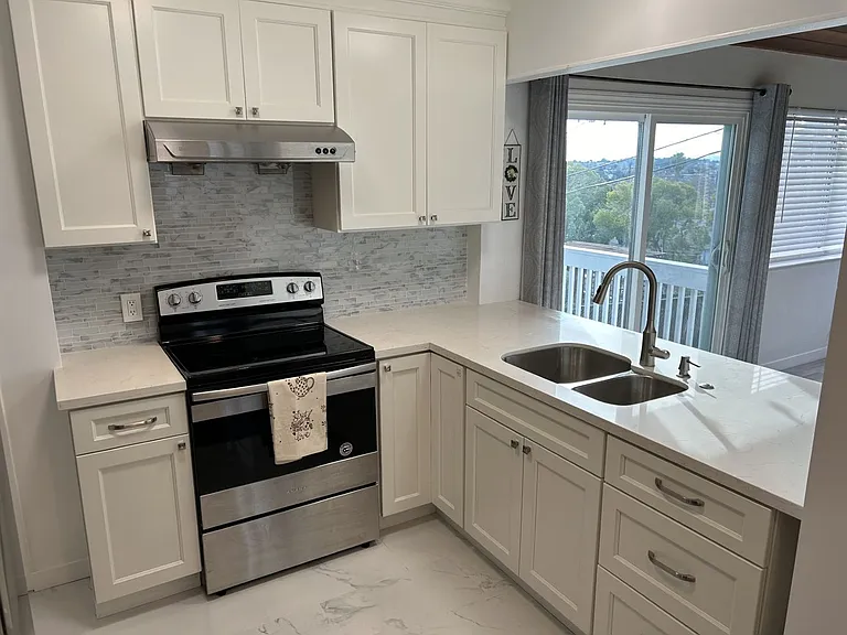 1229 Maple Ave — Photo 7