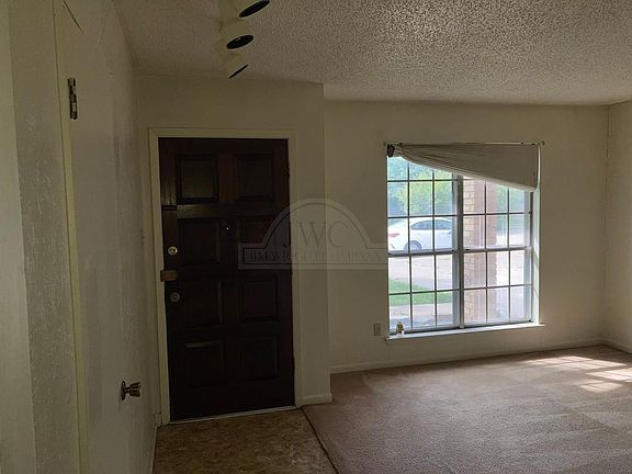3rd image of 1210 Ruiz Dr
