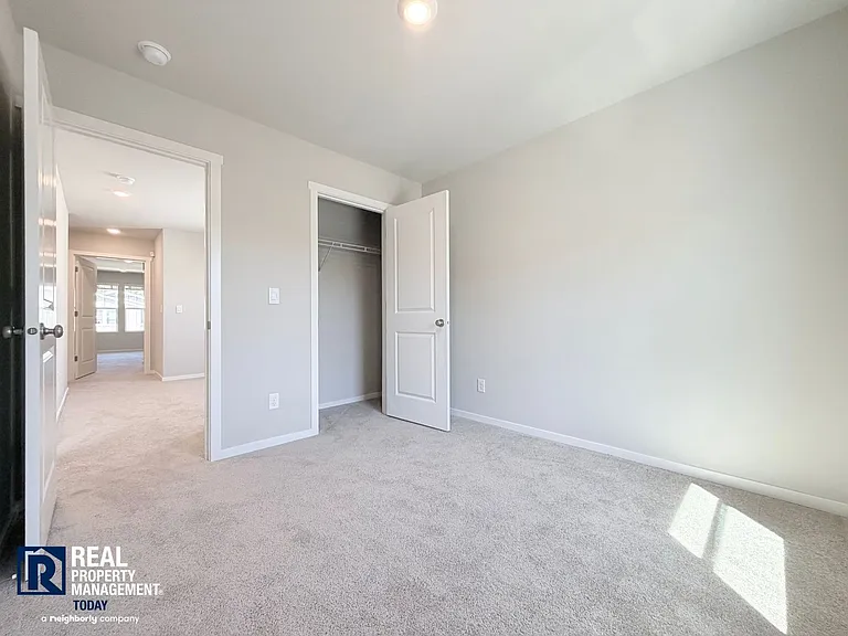 2216 Trailside Dr NE — Photo 21
