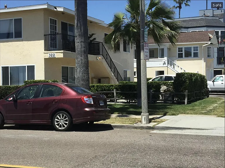322 S Pacific St #C — Photo 1