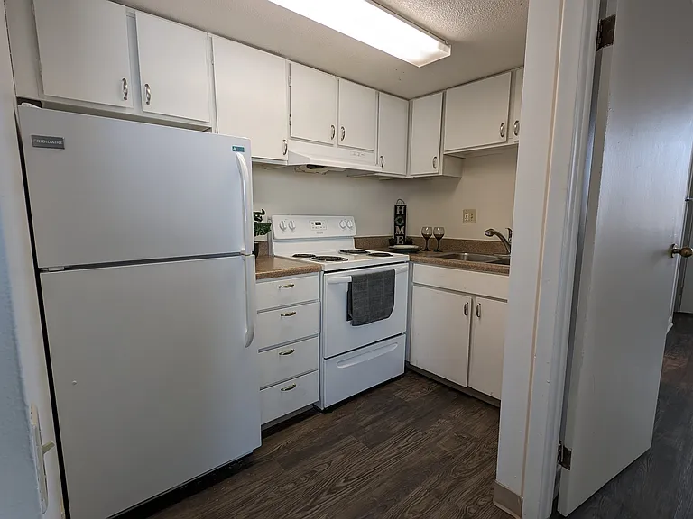 Westbrook Tower — Photo 21
