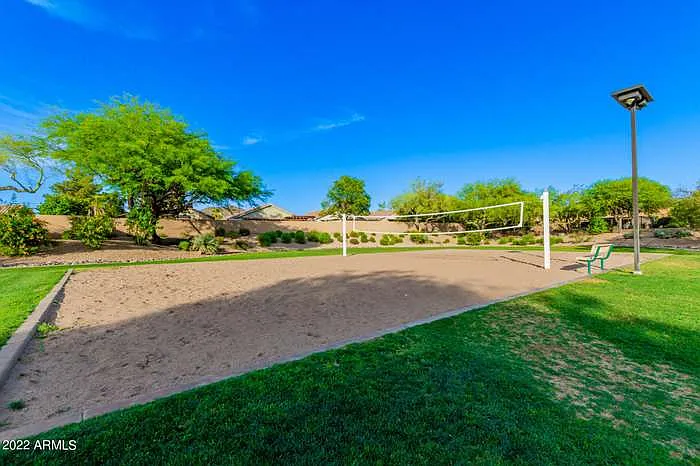 1015 E Irma Ln — Photo 18