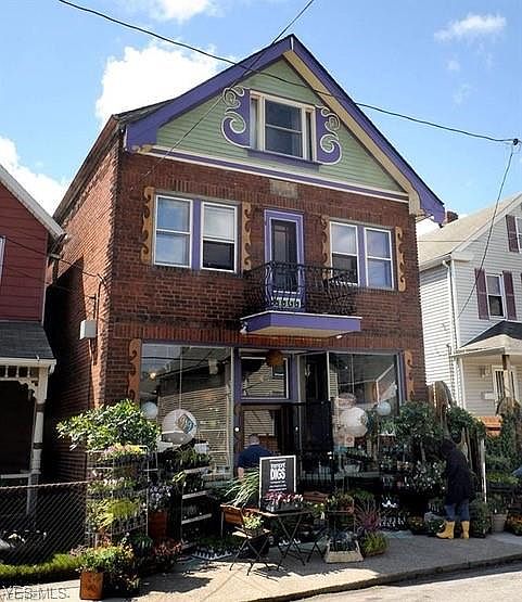 1st image of 919 Fruit Ave