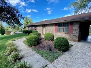 919 Garrett St, Columbia, KY 42728