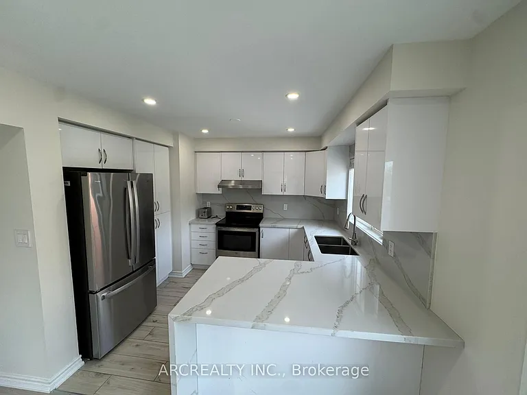 365 Murray Ross Pkwy #8 — Photo 5