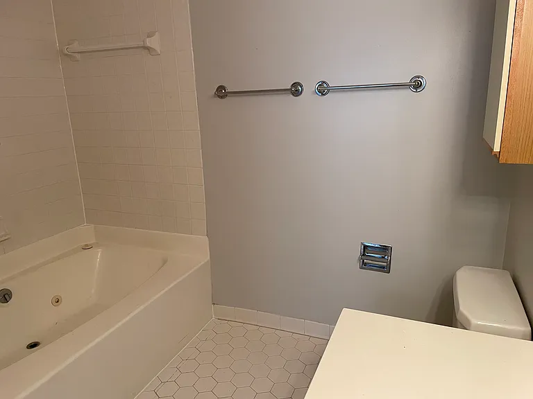 453 Summerwalk Cir — Photo 6