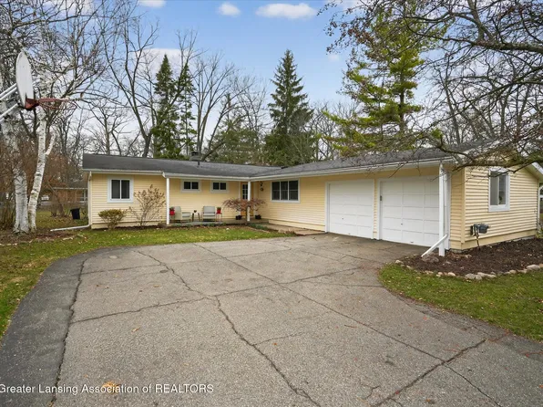 4415 Elmwood Dr, Okemos, MI 48864