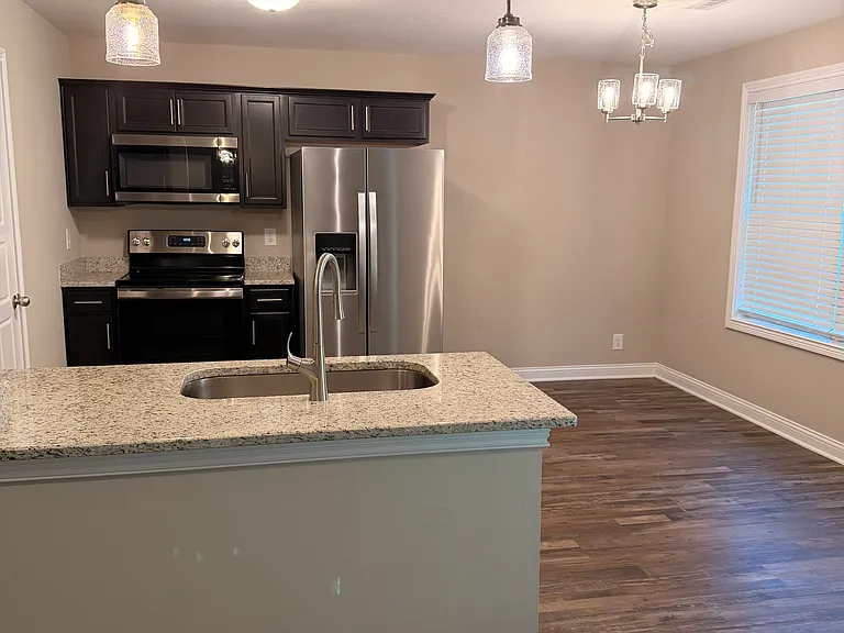 1141 Cardinal Creek Dr — Photo 15