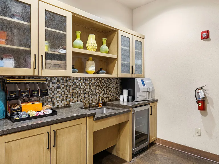 Lakeline East Apartments — Photo 11