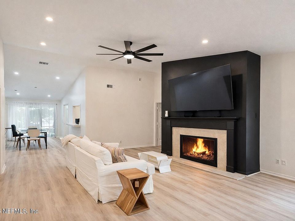 1st image of 1104 WOOD HILL Place #1104