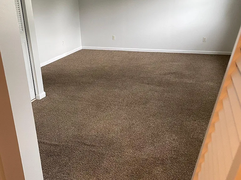 6127 N Whitham Dr #7 — Photo 2