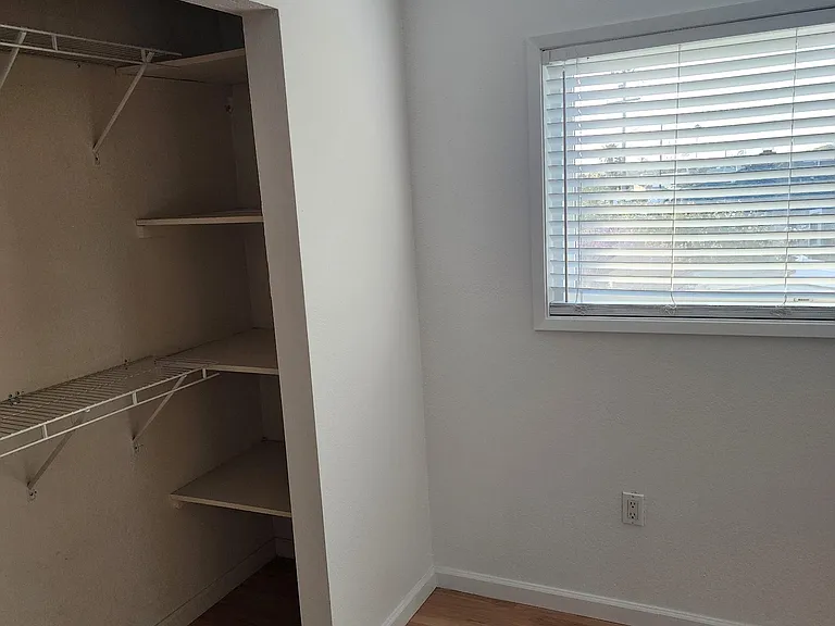 Circle Dr — Photo 7