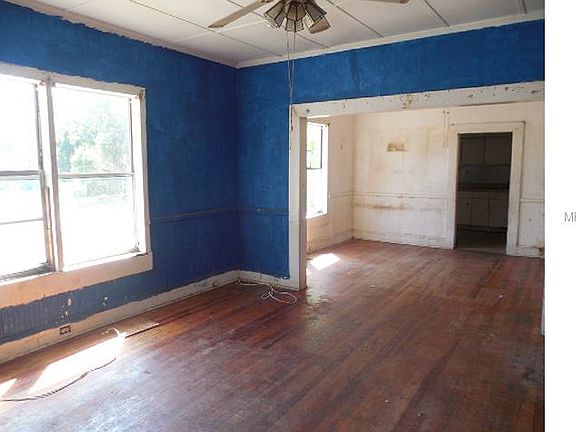 3rd image of 1000 N Garden Ave