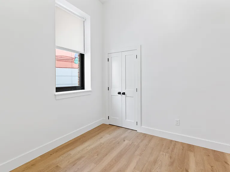 101 Richmond St #212 — Photo 8