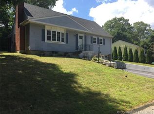 15 Obara Dr, Windham, CT 06280