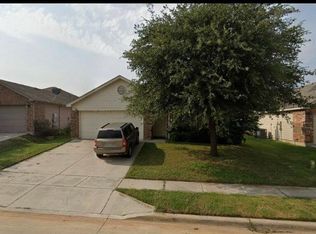 933 Rio Bravo Dr, Haslet, TX 76052