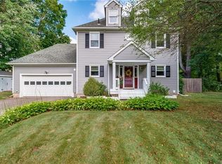 10 Clarence Ct, Middletown, CT 06457