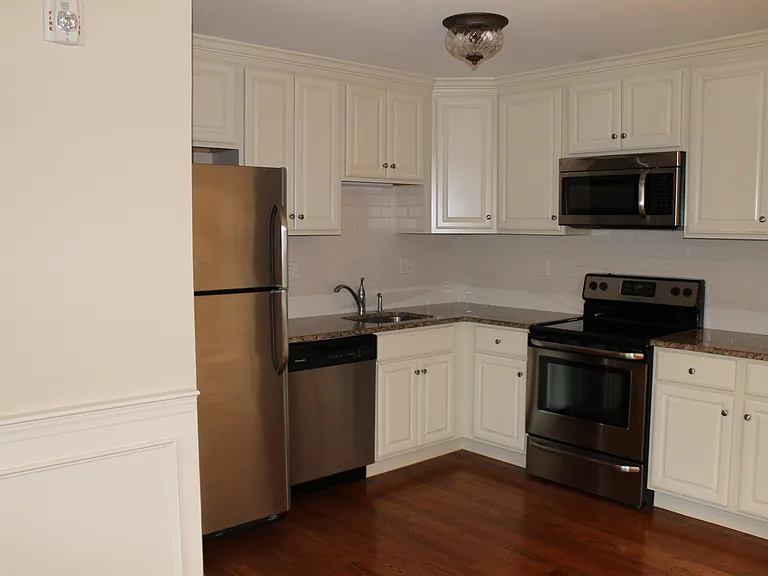 67 W Main St #122 — Photo 5